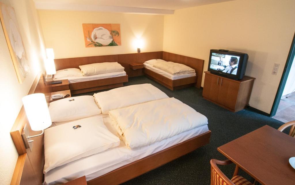 Hotel Hellers Krug Holzminden Habitación foto