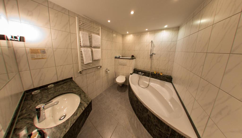 Hotel Hellers Krug Holzminden Habitación foto